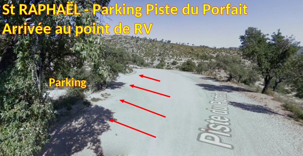 Acces St RAPHAEL Parking piste du Porfait 4 Arrivee sur parking