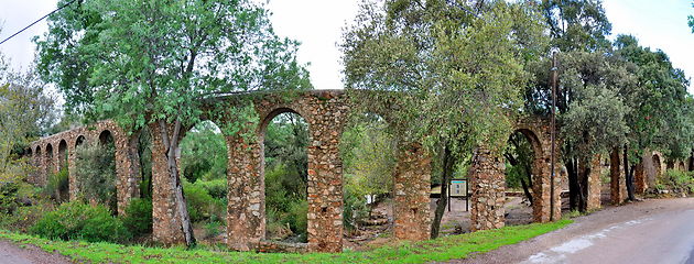 ROQUEBRUNE Aqueduc dit des 25 ponts 01